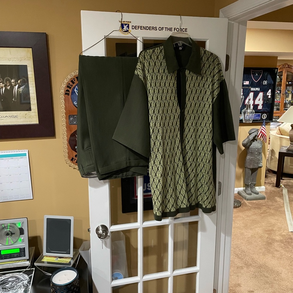 Michael Irving Men’s Two Piece Walking Suite